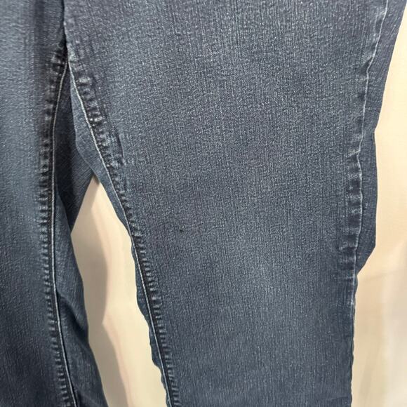 Liz Claiborne Classic Fit Bootcut Leg Jeans Women's Plus Size 16 W Medium Wash - Picture 3 of 7